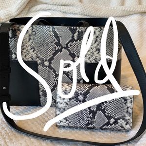 🚫SOLD! Tory Burch ⭐️ Block-T Embossed Tote